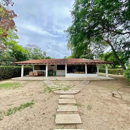 Exclusiva Villa Con Salida Al Mar